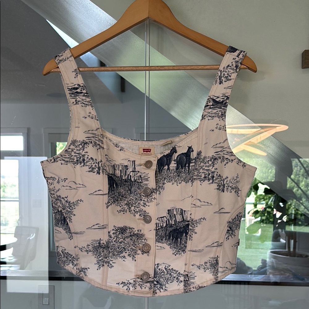 Levi's Women's Blue and Cream Printed Top/jean vest